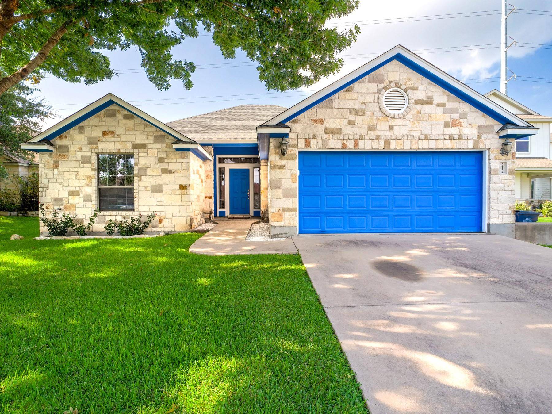 212 Cailin CT, Burnet, TX 78611