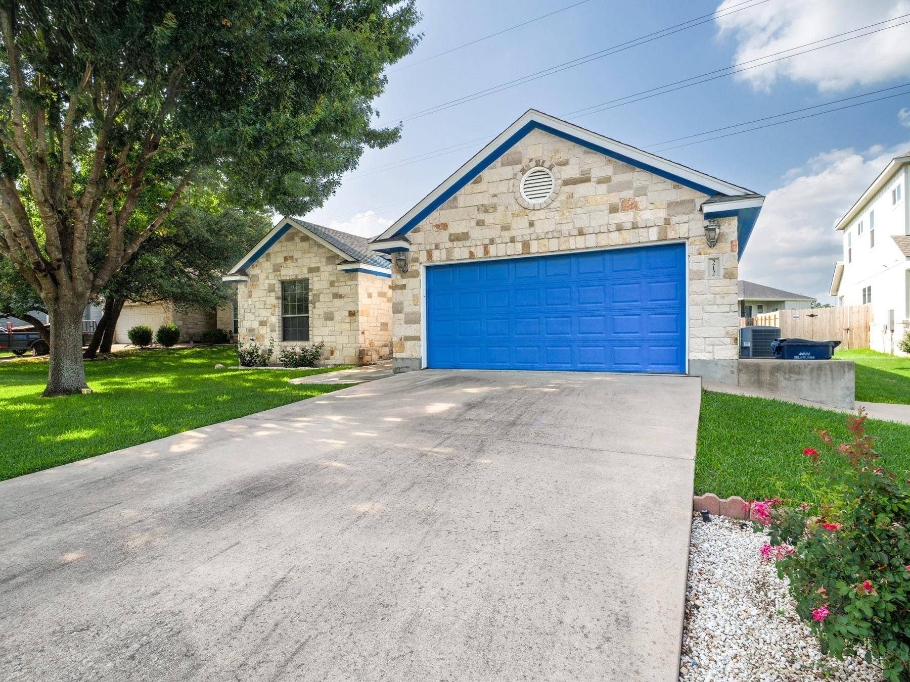 212 Cailin CT, Burnet, TX 78611