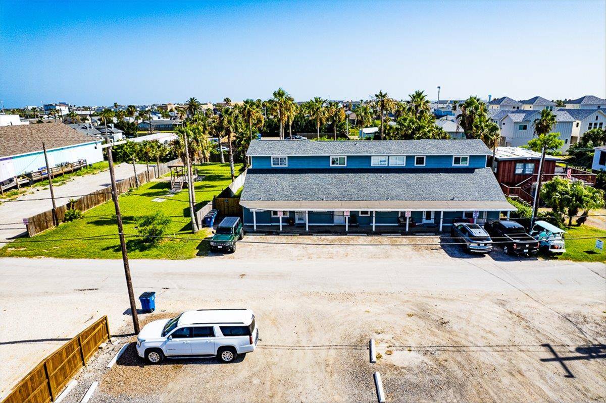 131 W White Ave #D, Port Aransas, TX 78373