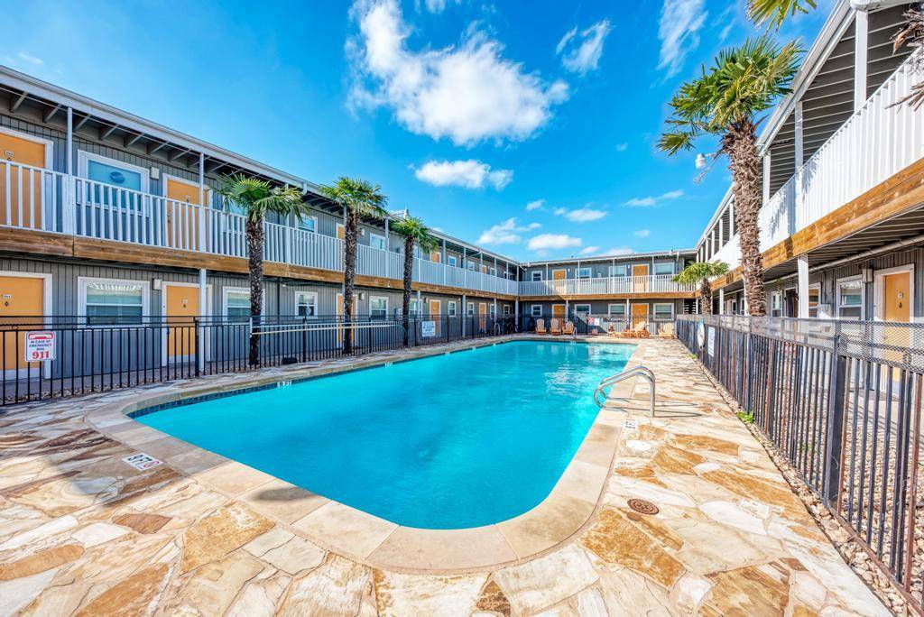 2401 Manor RD #104, Austin, TX 78722