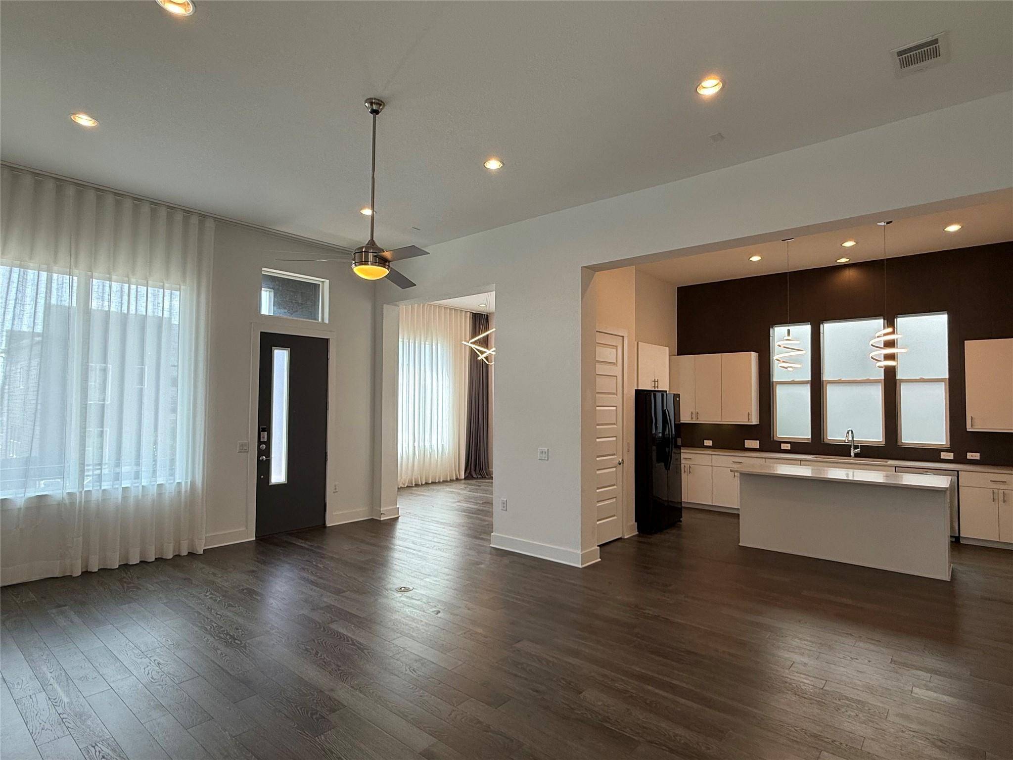 6117 Seville DR, Austin, TX 78724