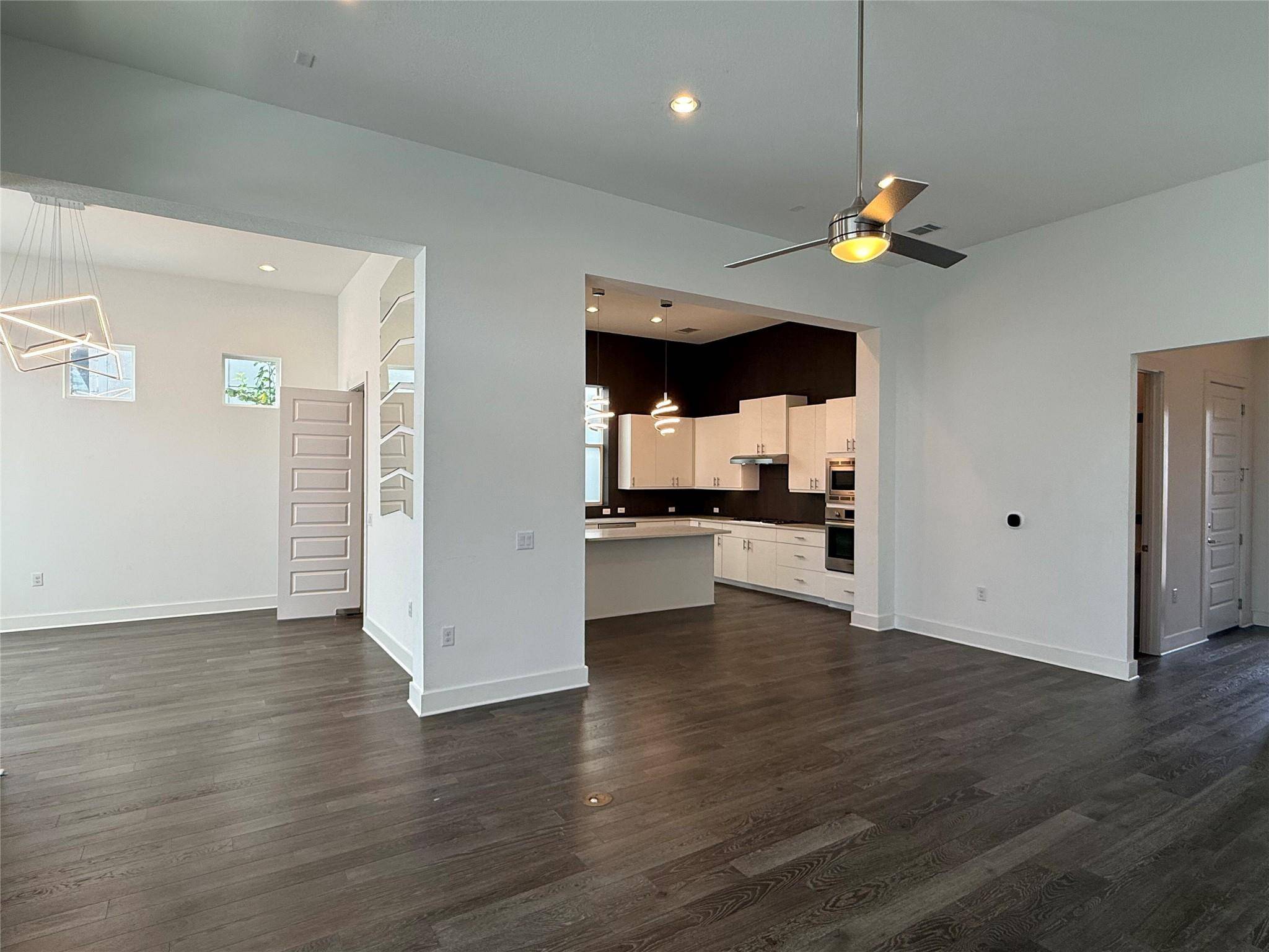 6117 Seville DR, Austin, TX 78724
