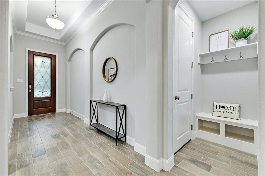 204 Maxwell WAY, Austin, TX 78738