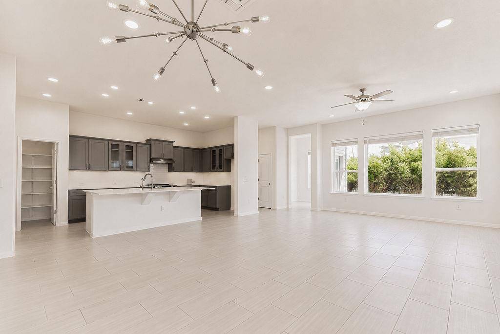 16528 Glimmering RD, Manor, TX 78653