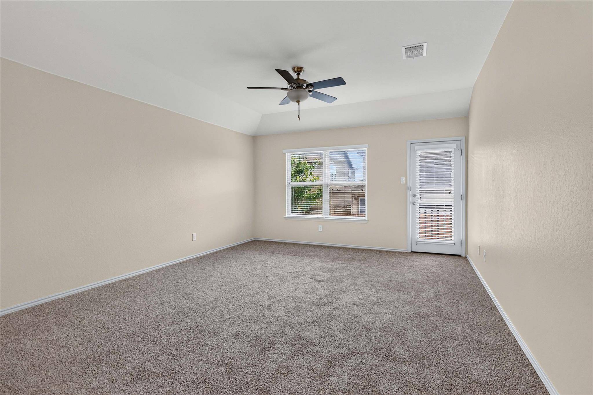 182 Tallow TRL, San Marcos, TX 78666