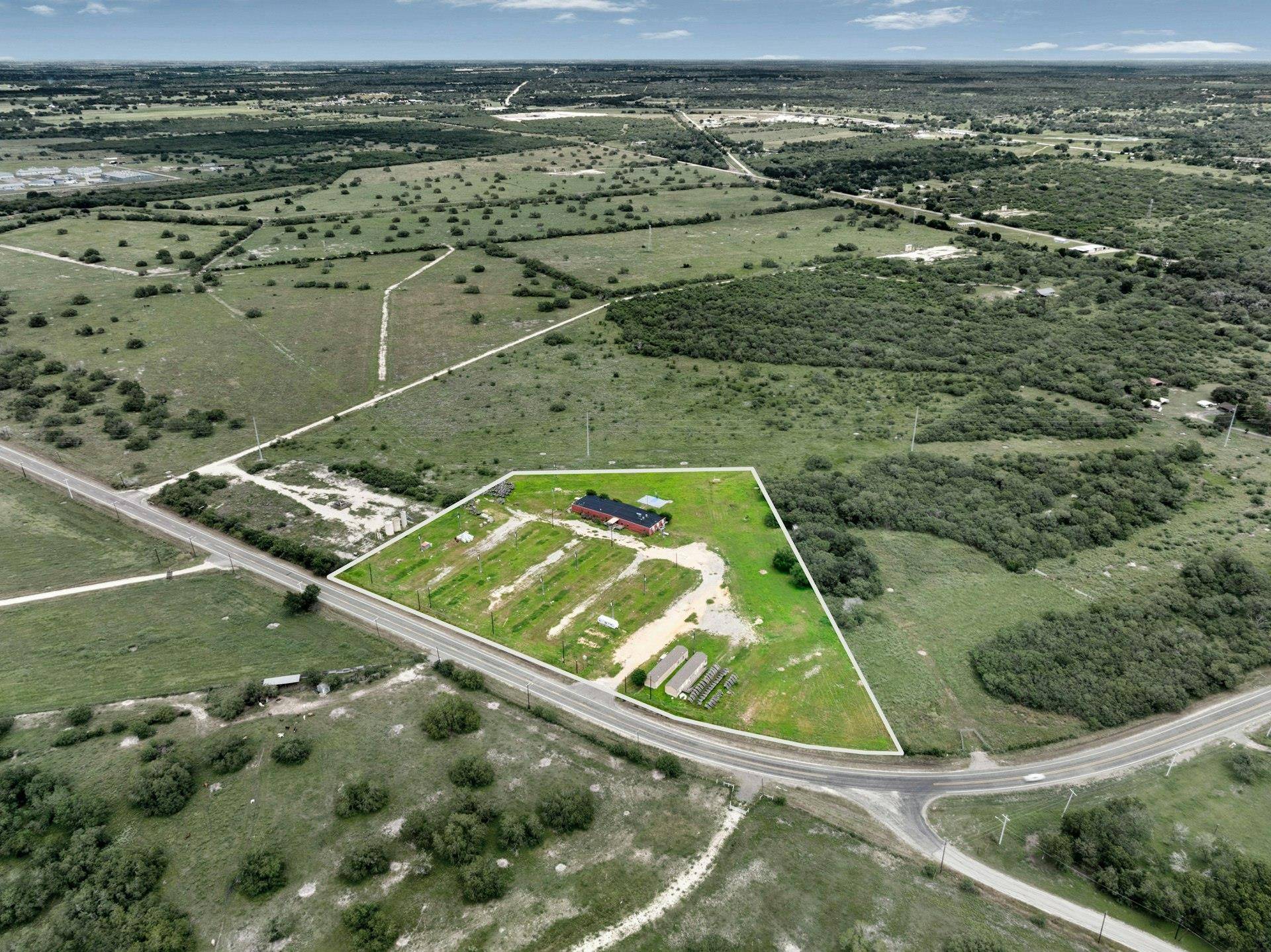 513 FM 766, Cuero, TX 77954