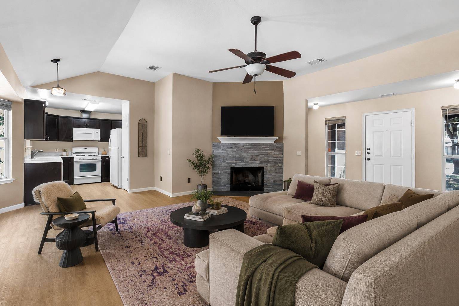 605 Clear Spring LN, Leander, TX 78641