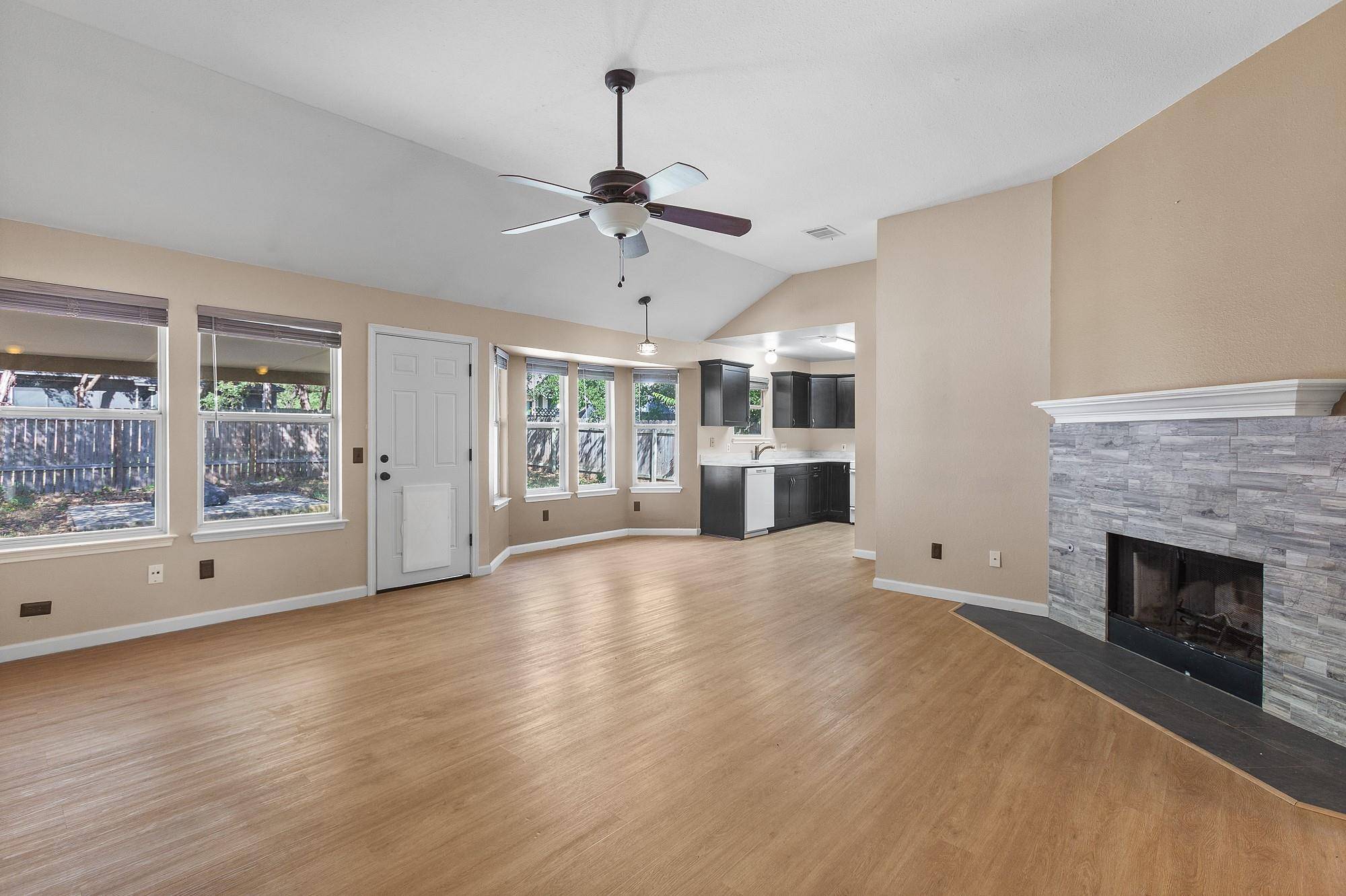 605 Clear Spring LN, Leander, TX 78641