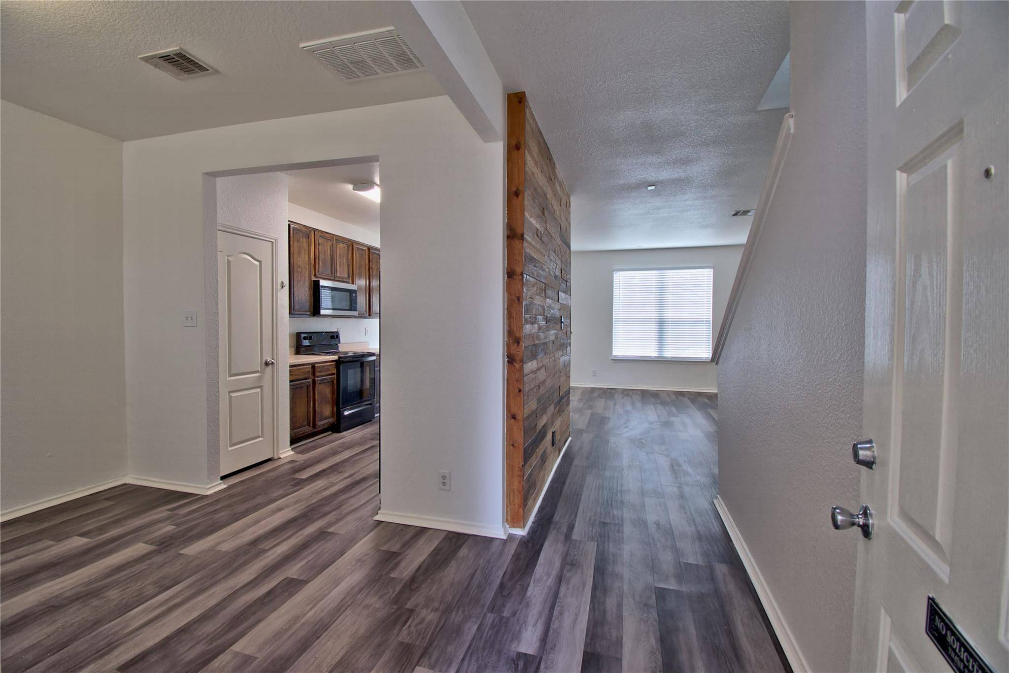 711 Abundance LN, Kyle, TX 78640