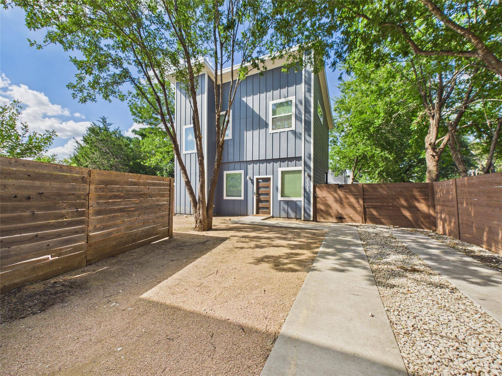 6204 Langham ST #B, Austin, TX 78741