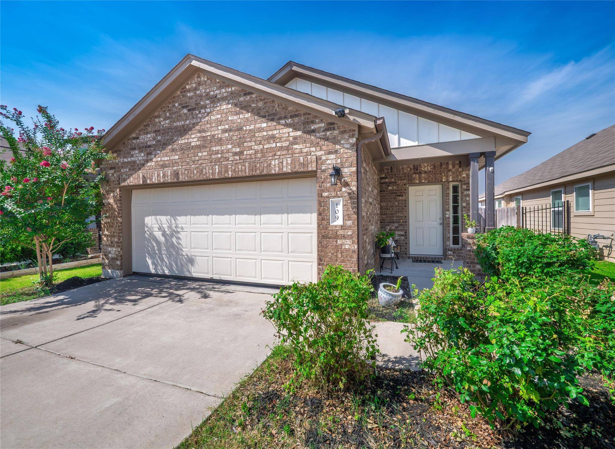 109 Lambert ST, Leander, TX 78641