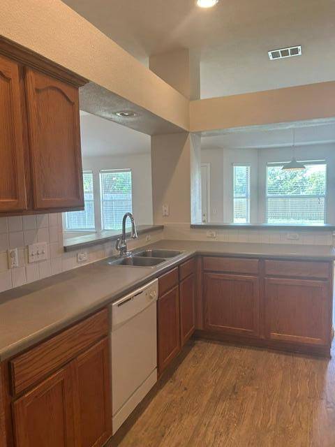 108 Pond WAY, Hutto, TX 78634