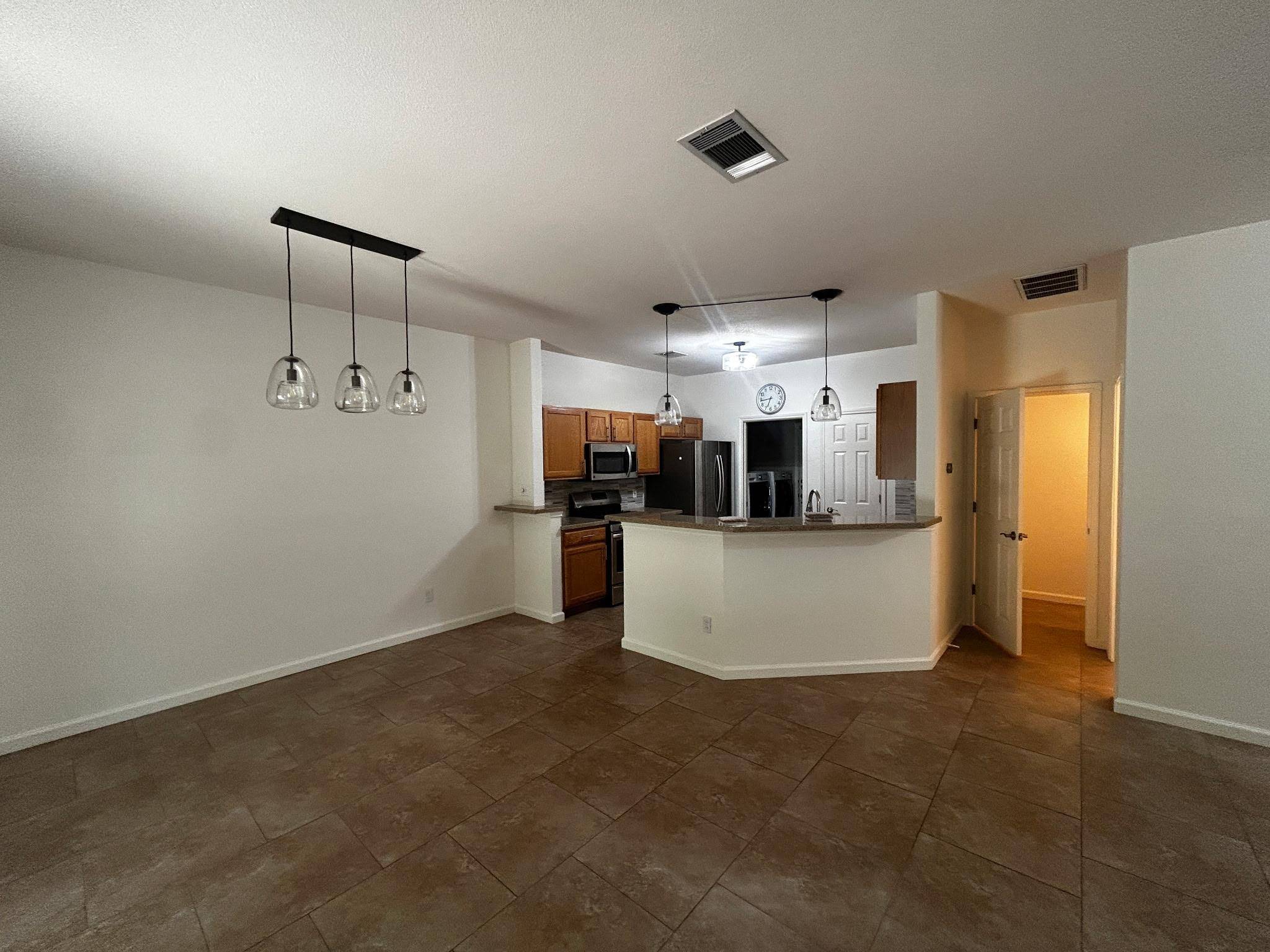 7501 Shadowridge RUN #121, Austin, TX 78749