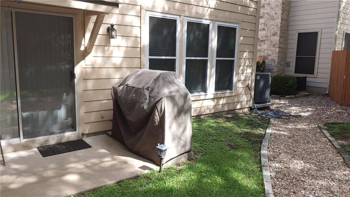 7501 Shadowridge RUN #121, Austin, TX 78749