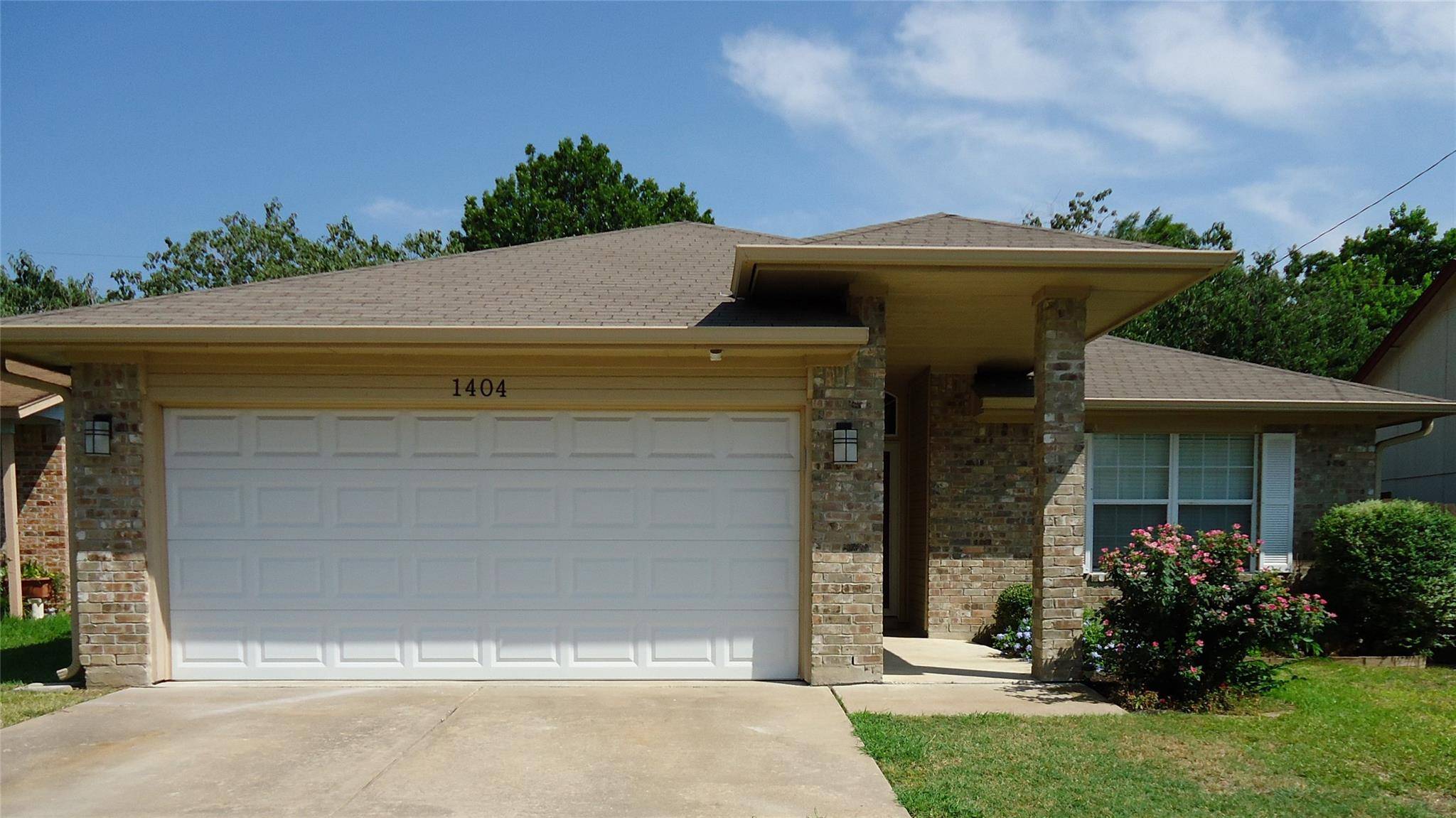 1404 Peachtree Valley DR, Round Rock, TX 78681
