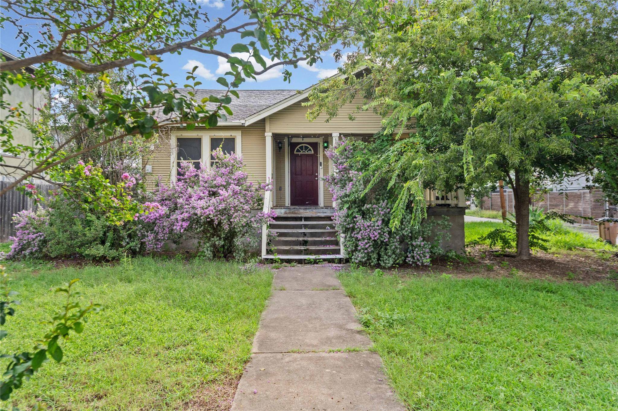 1307 Concho ST #A, Austin, TX 78702