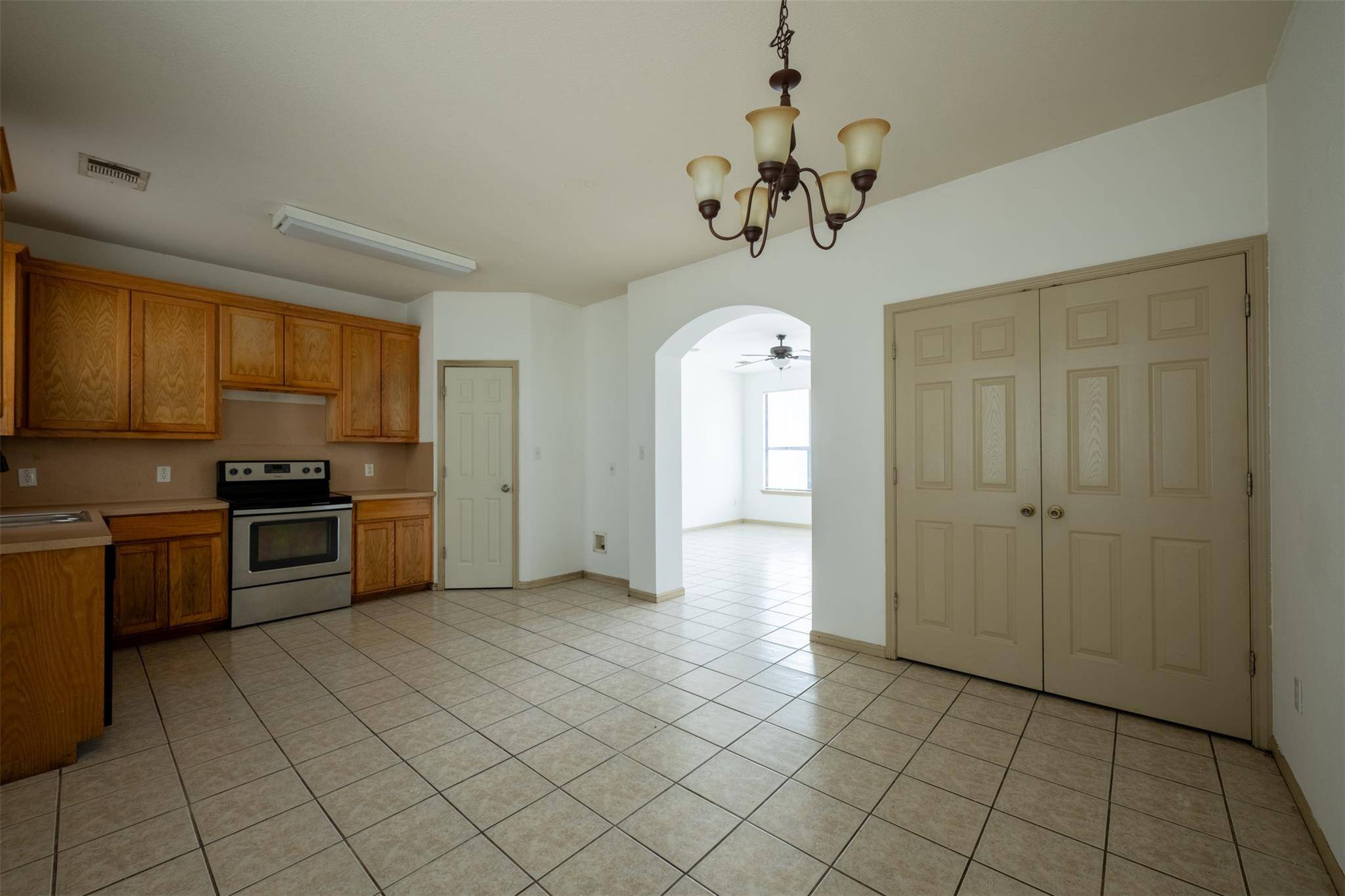 8901 Parkfield DR, Austin, TX 78758