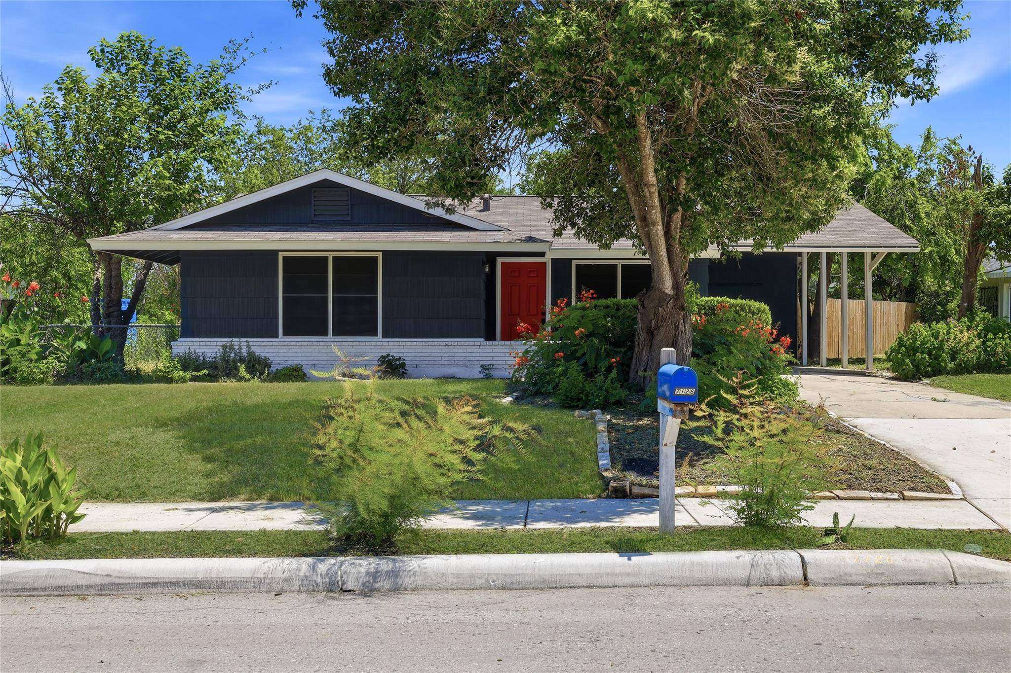 7126 W WESTBRIAR ST, San Antonio, TX 78227