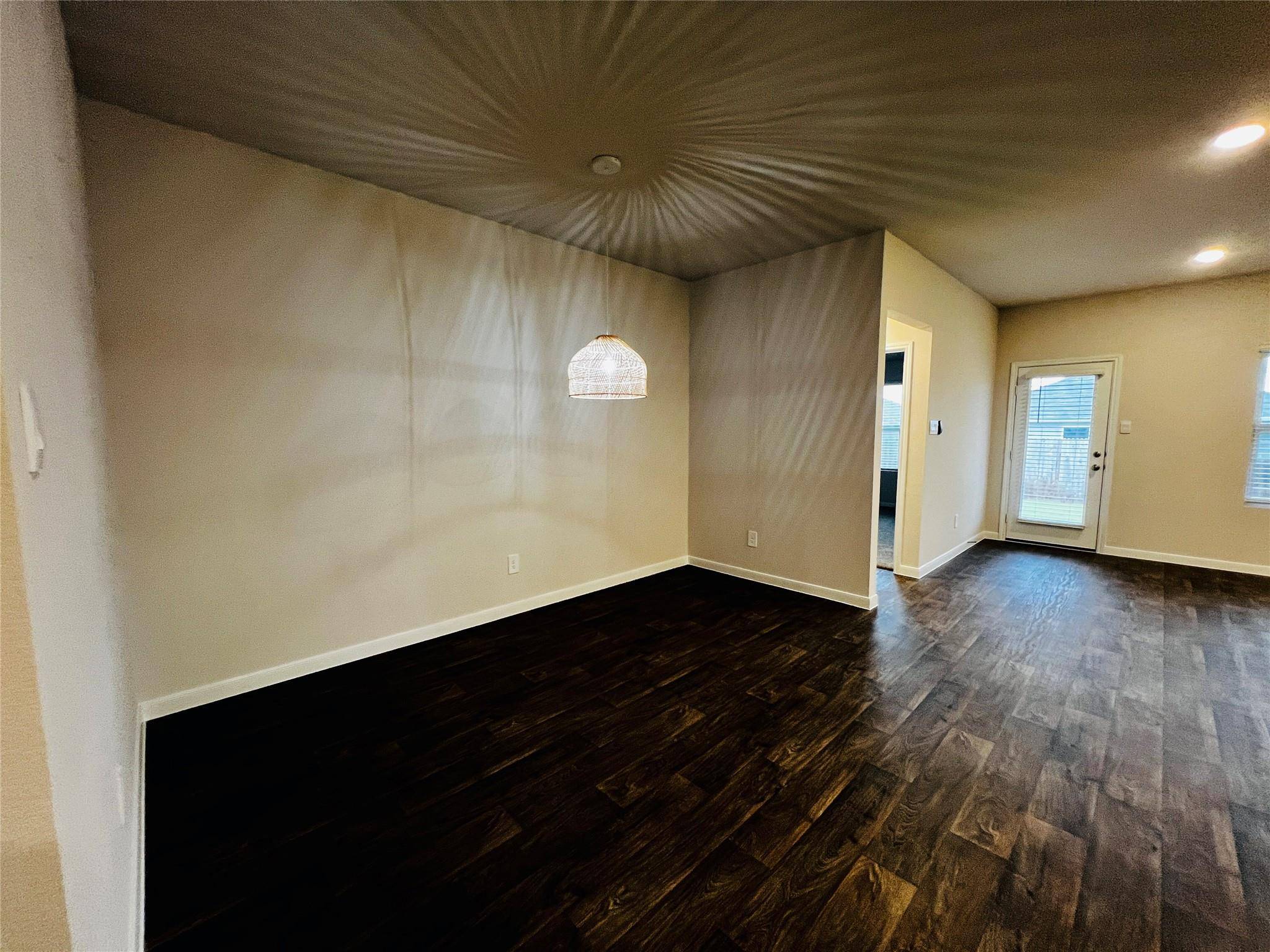 315 Darwin PL, Lockhart, TX 78644