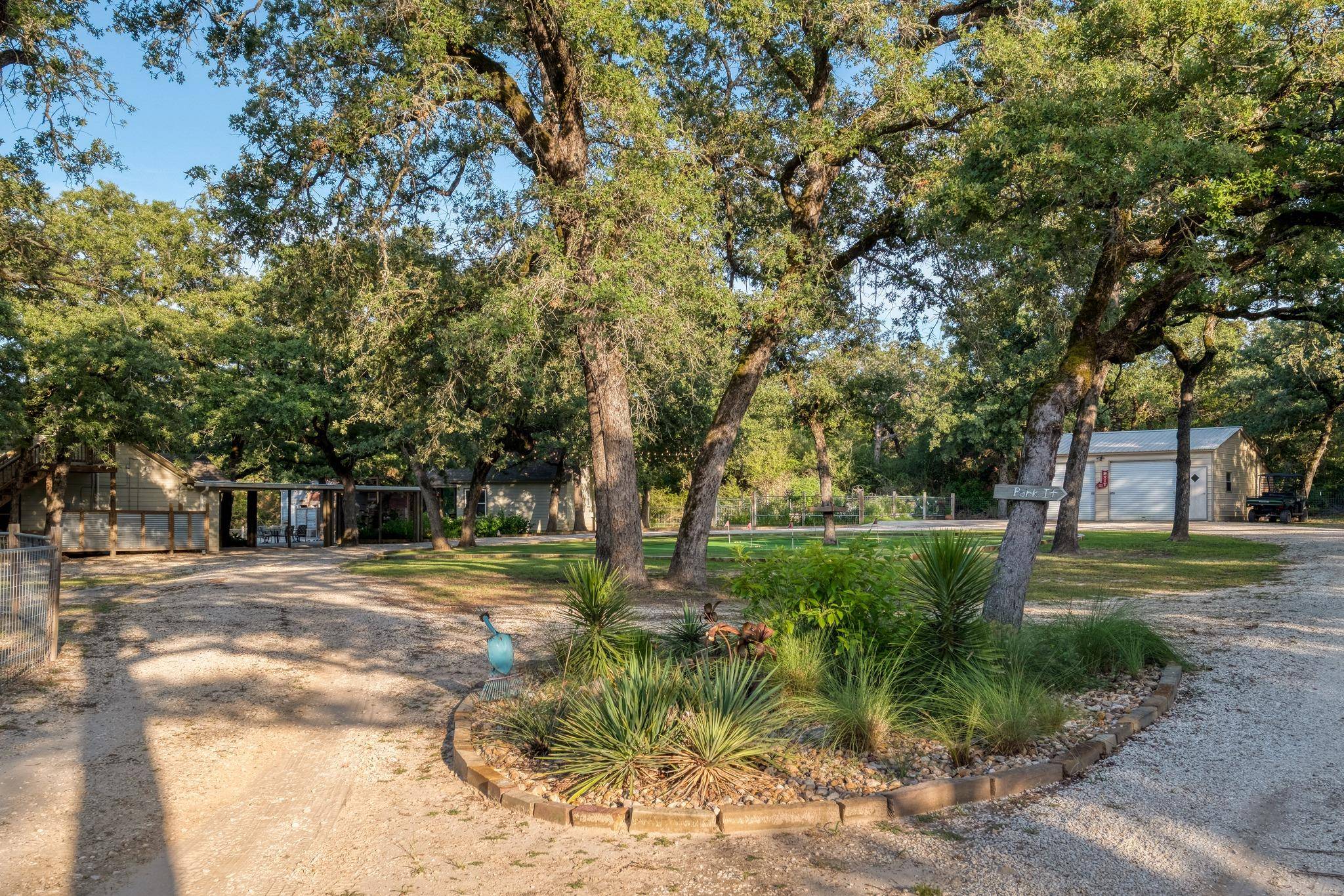 1474 County Road B, Lexington, TX 78947