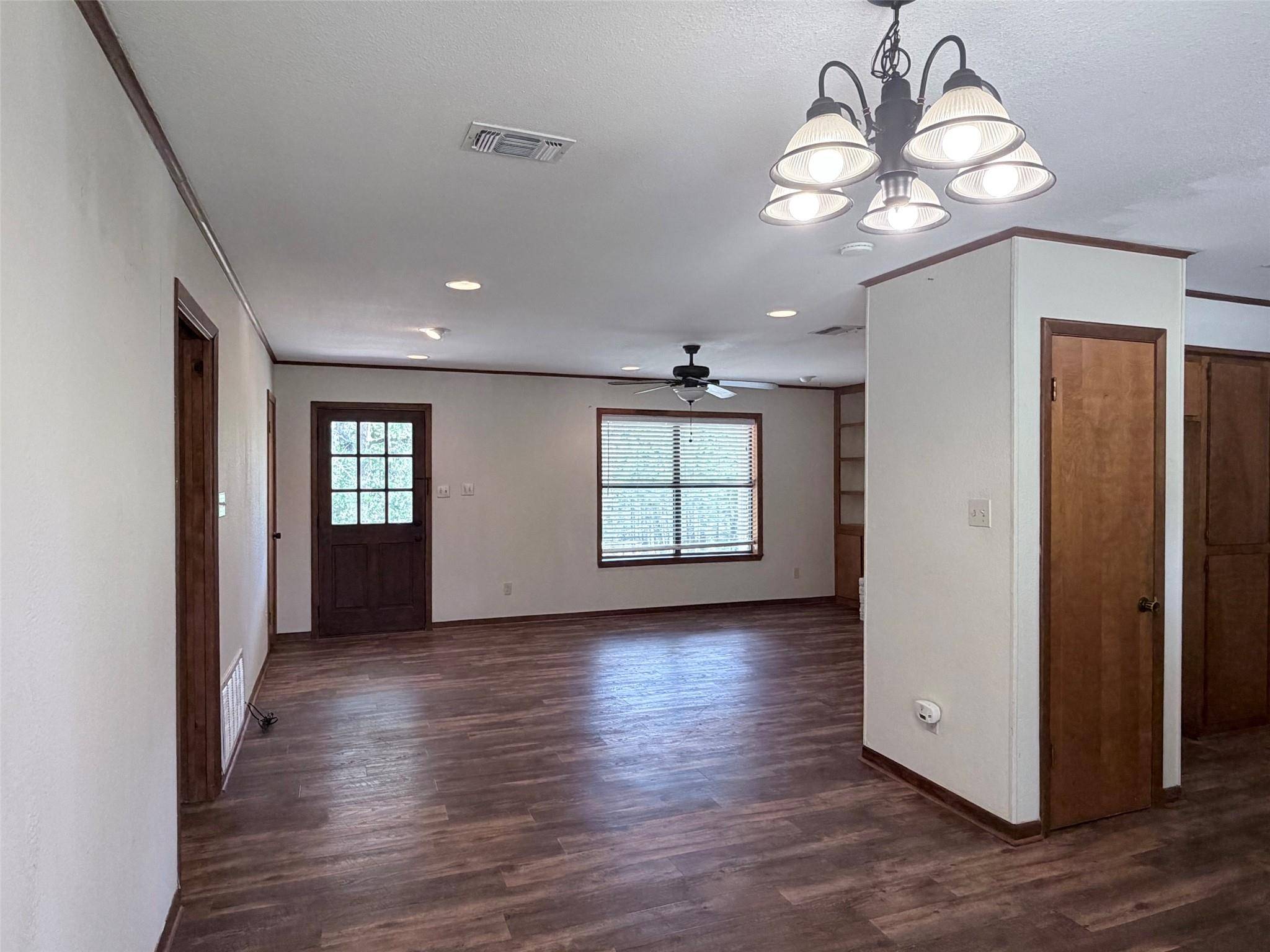 184 Affeld LN, Smithville, TX 78957