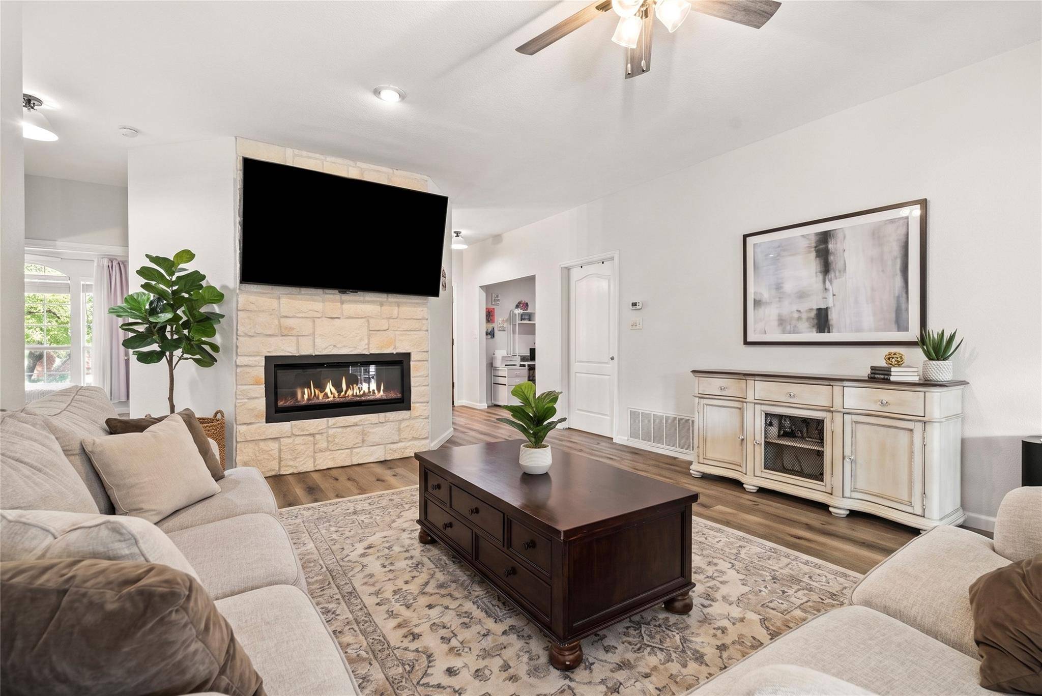 9024 Heiden LN, Austin, TX 78749