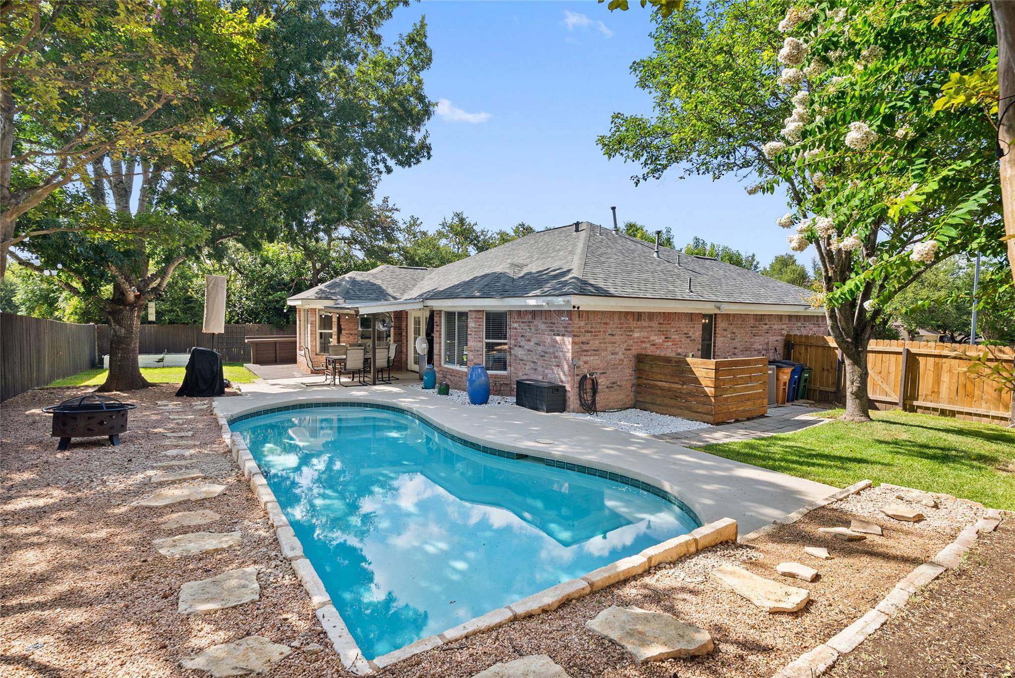9024 Heiden LN, Austin, TX 78749