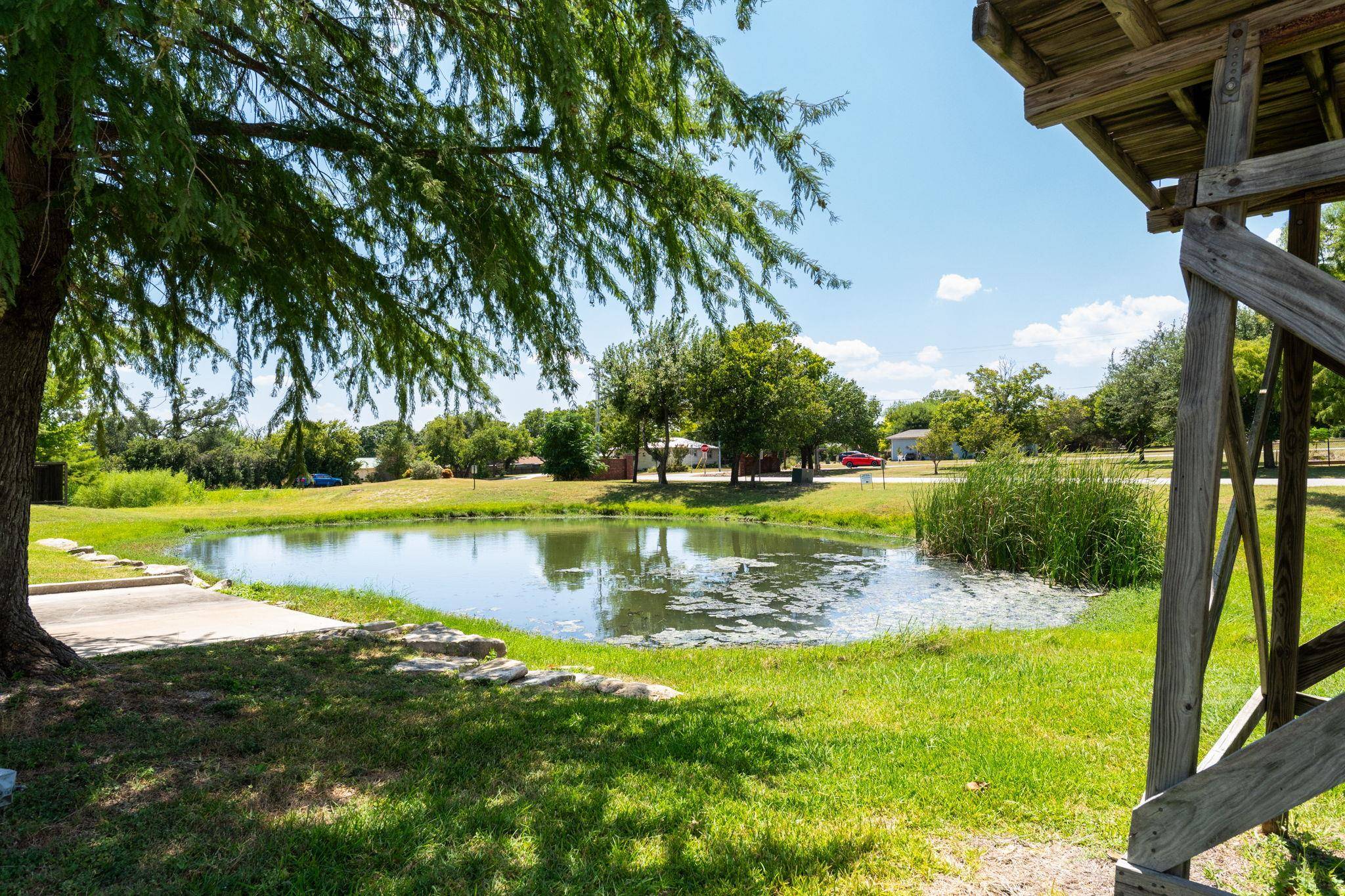 1204 Applewood DR E, Burnet, TX 78611