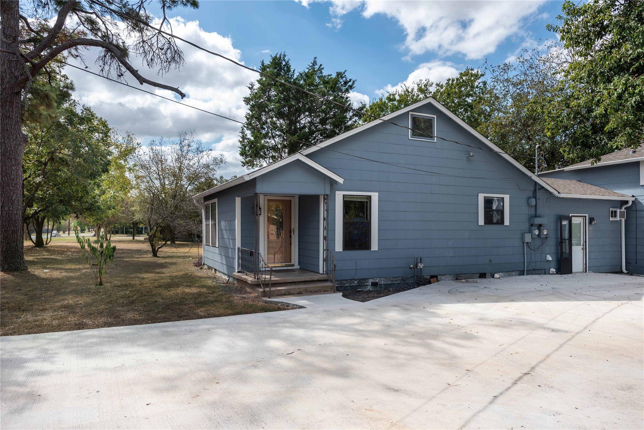 406 Lexington RD #1, Elgin, TX 78621