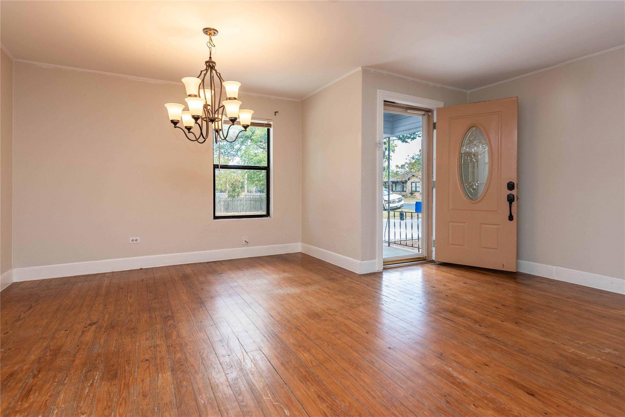 406 Lexington RD #1, Elgin, TX 78621