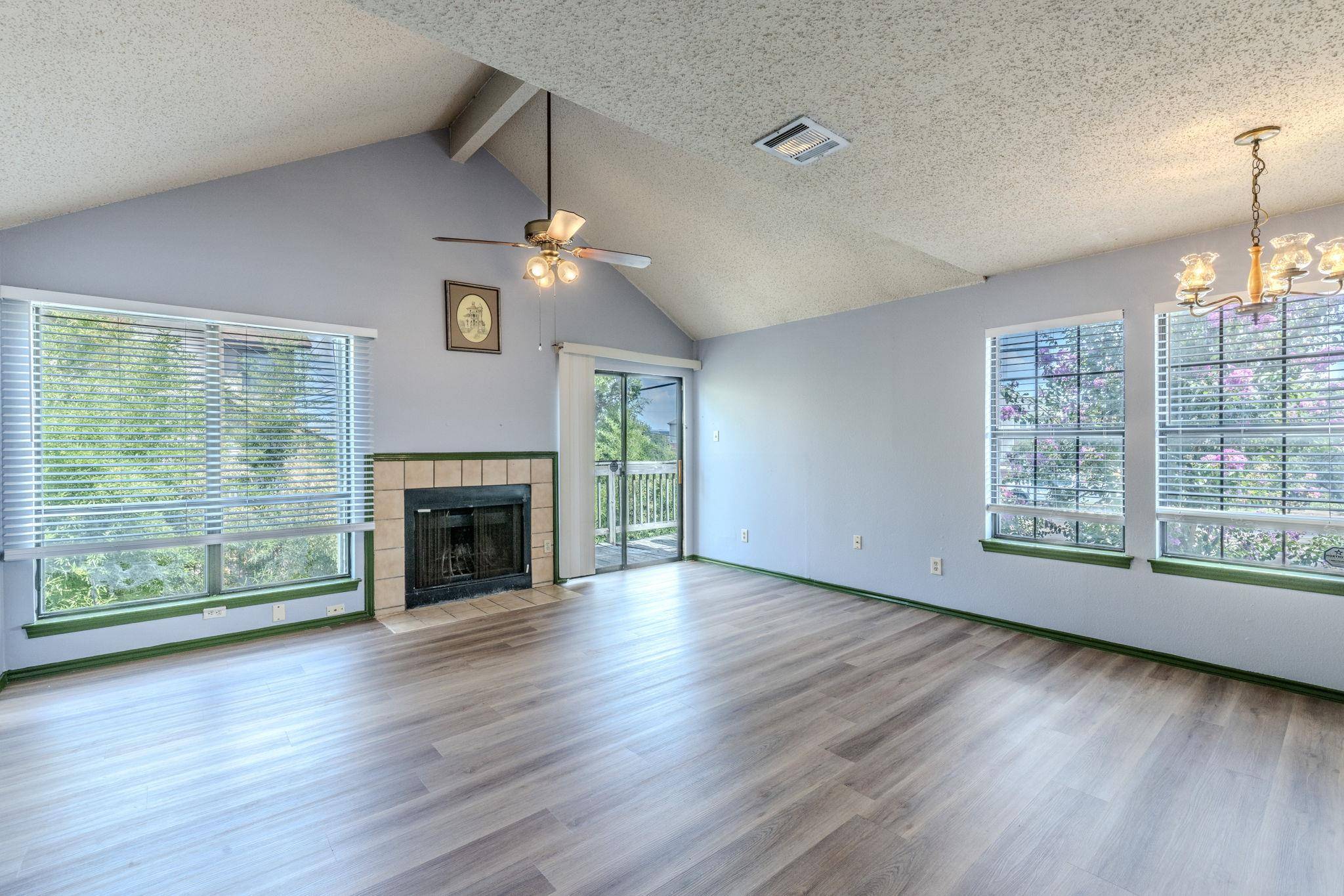2000 Kenneth Ave #B, Austin, TX 78741
