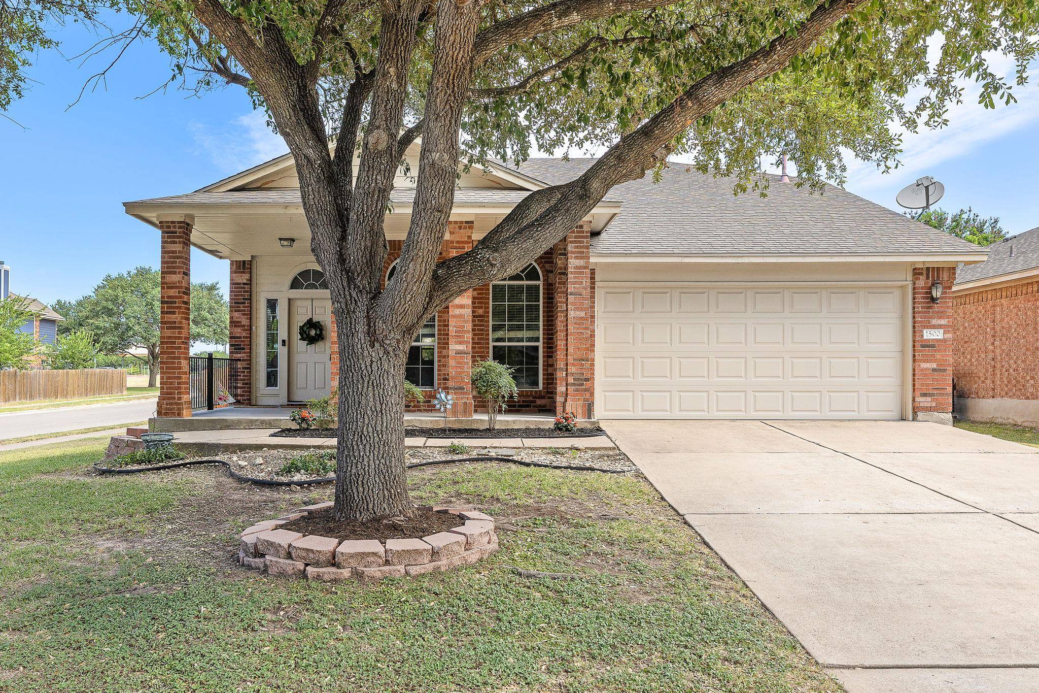 1500 Jackie Robinson PL, Round Rock, TX 78665