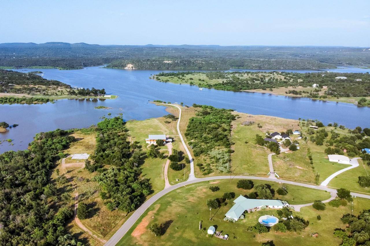 421 Chimney Cove DR, Marble Falls, TX 78654