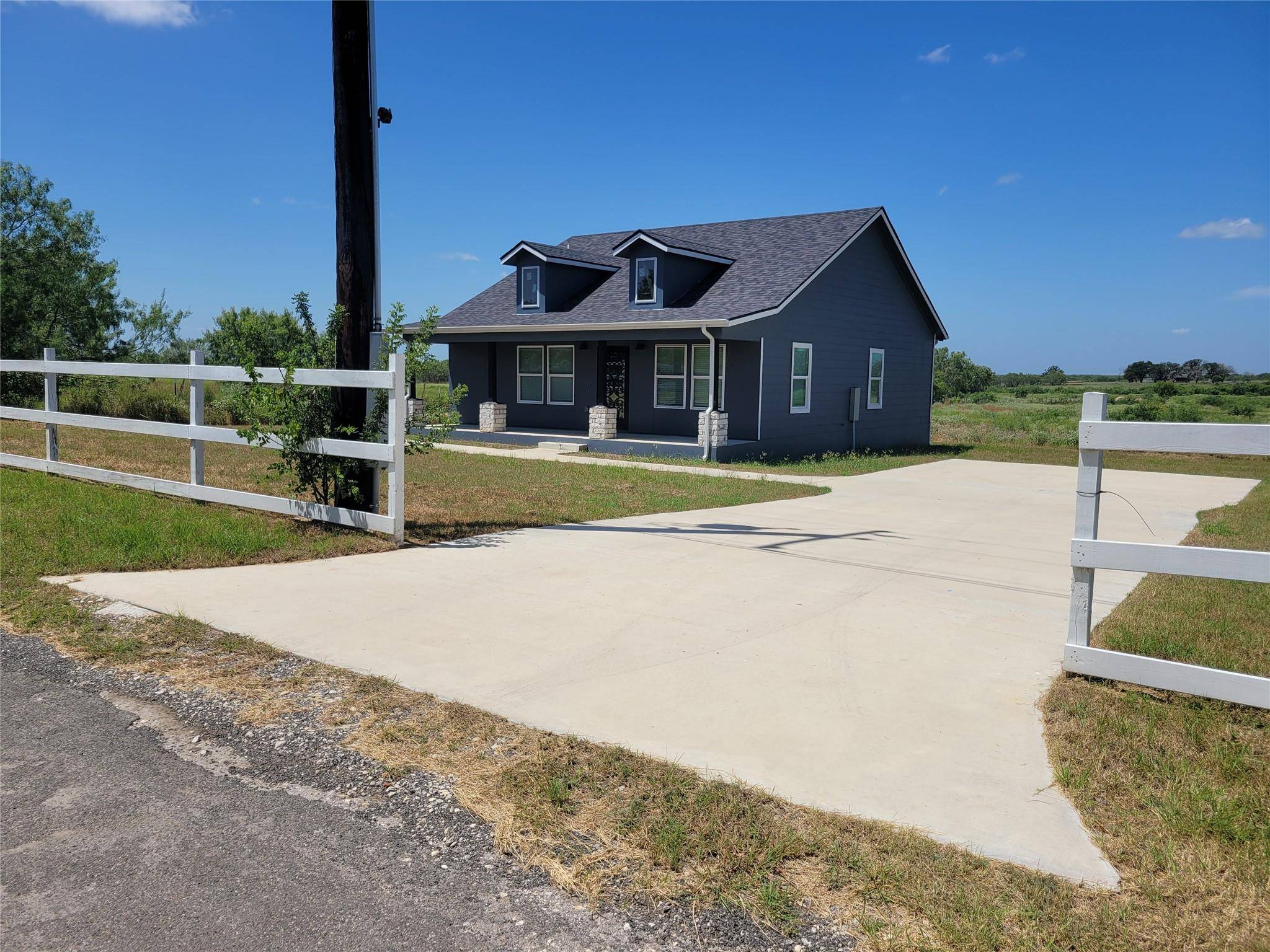 577 (LOT 10) County Road 422 A RD, Stockdale, TX 78160