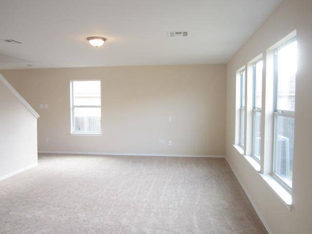 5316 Bahan DR, Del Valle, TX 78617