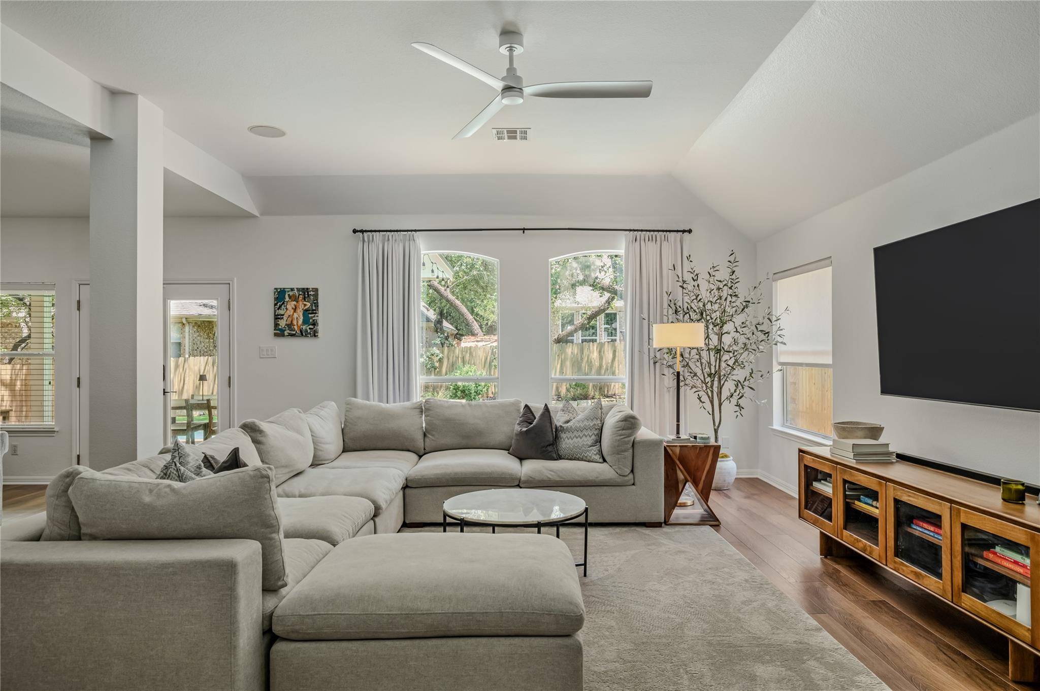 1538 Homewood CIR, Round Rock, TX 78665