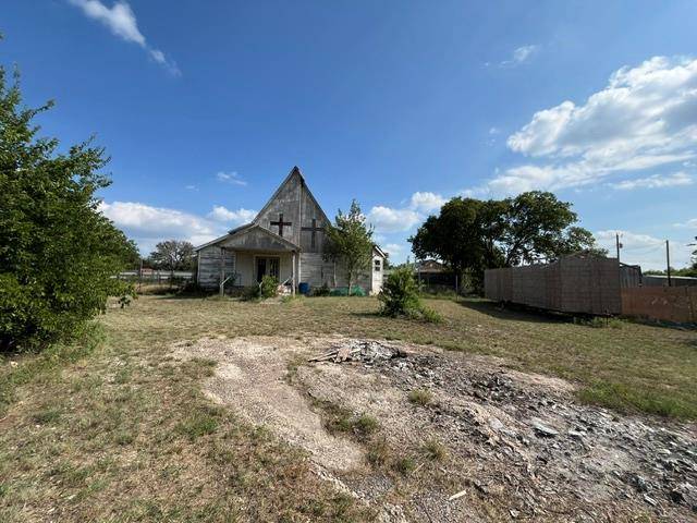 203 W Cherry ST, Lometa, TX 76853