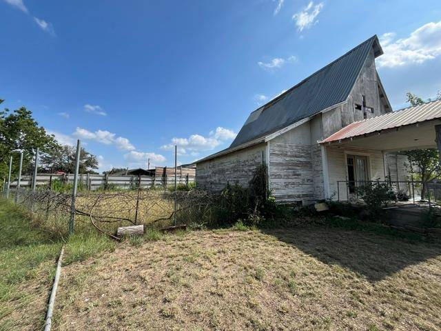 203 W Cherry ST, Lometa, TX 76853