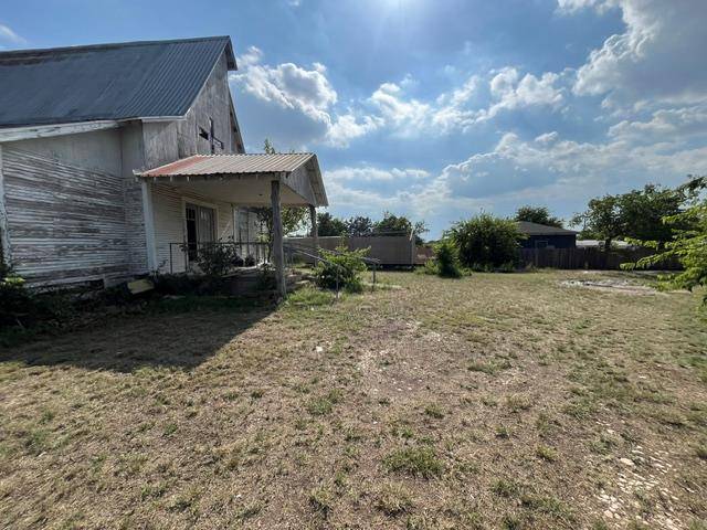 203 W Cherry ST, Lometa, TX 76853