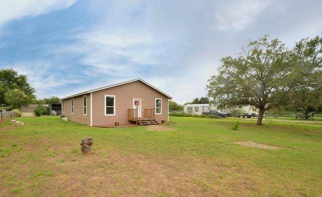 245 Cross Lake DR, Pleasanton, TX 78064