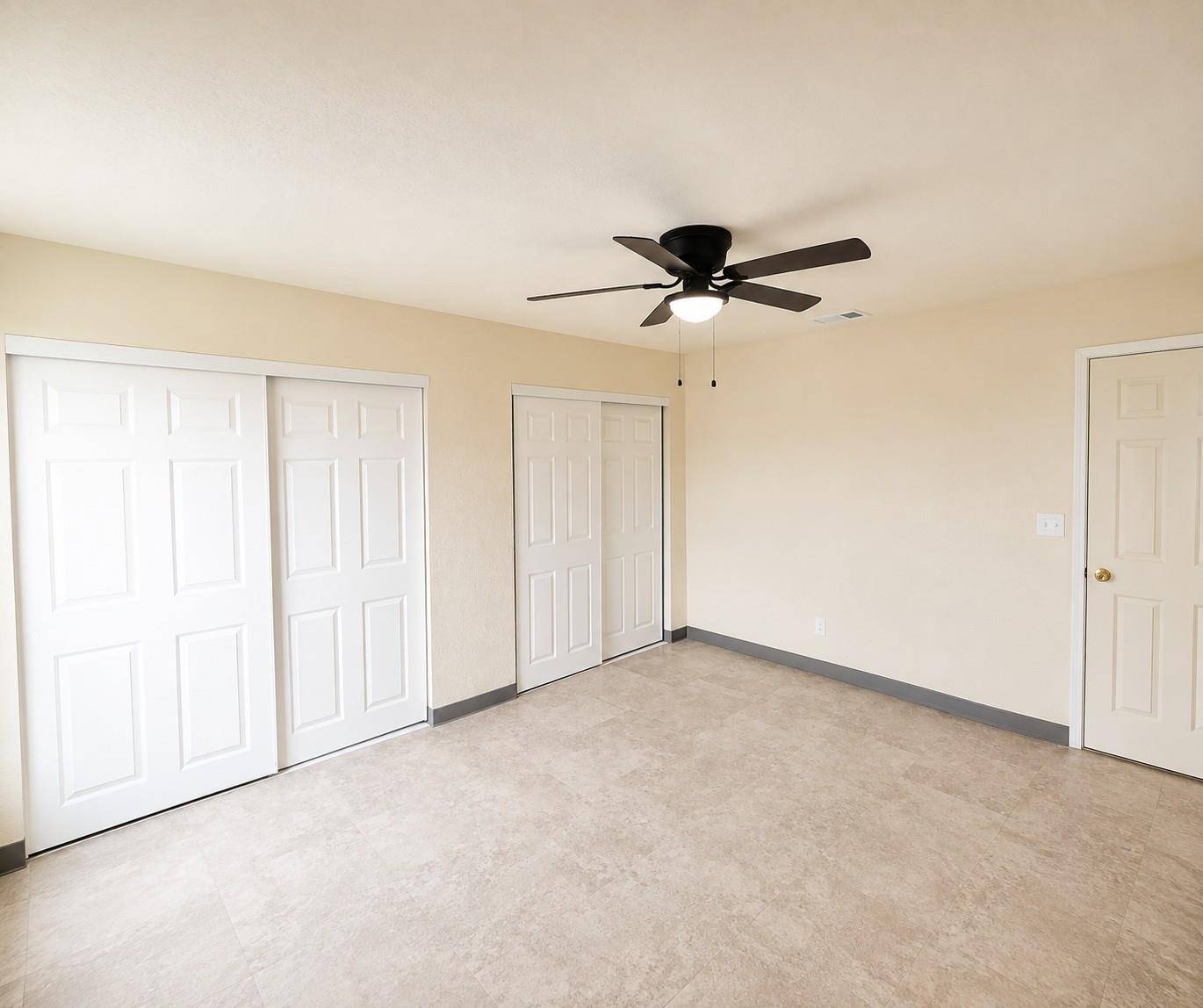 245 Cross Lake DR, Pleasanton, TX 78064