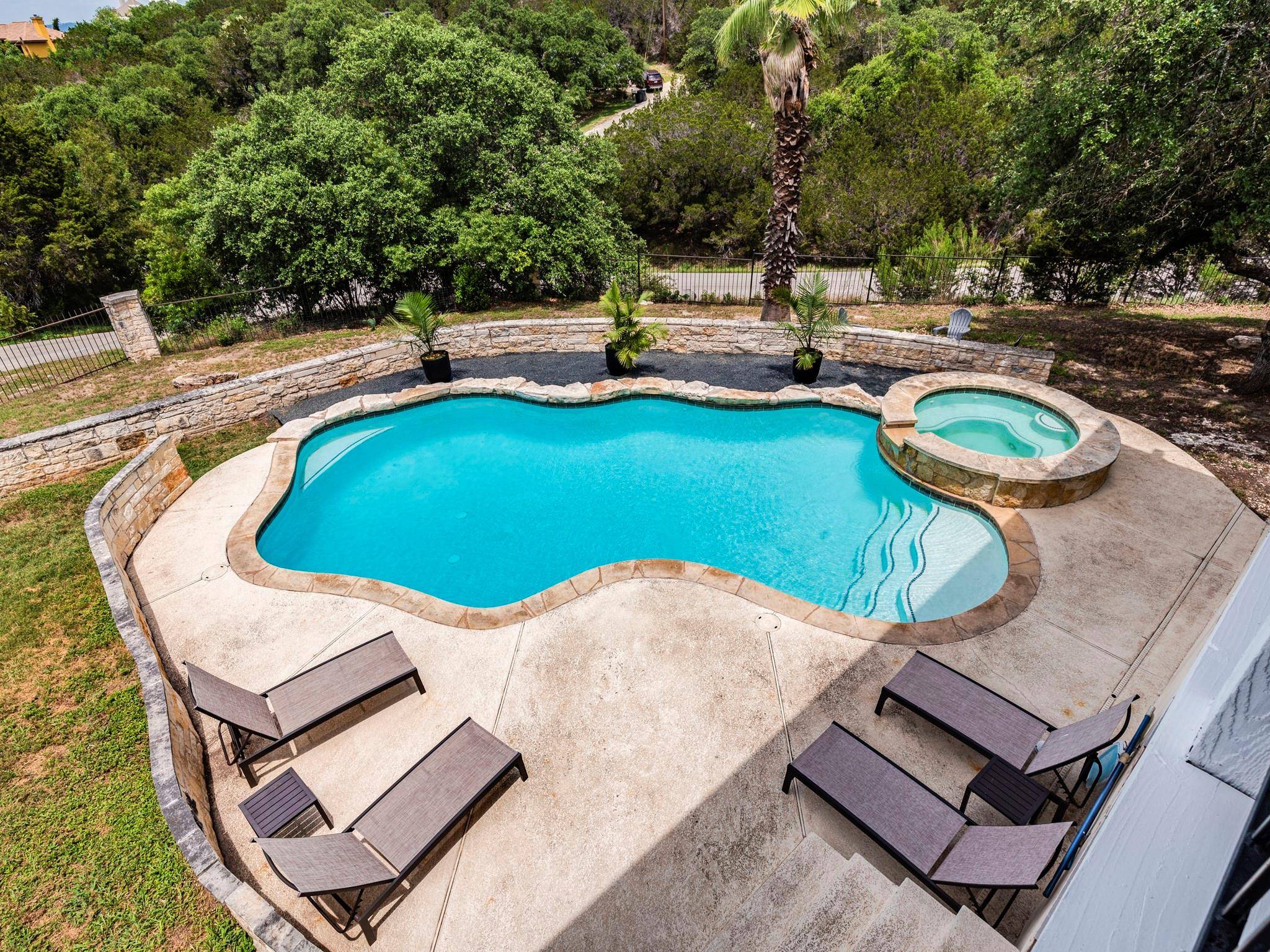 22401 Briarview DR, Spicewood, TX 78669