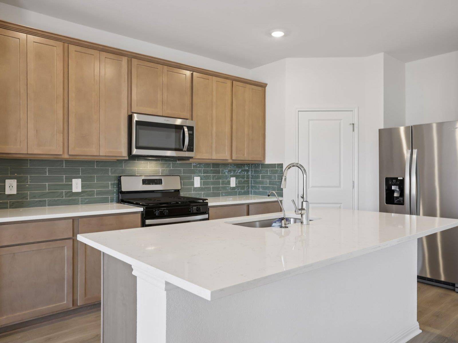 801 Universal DR, Hutto, TX 78634