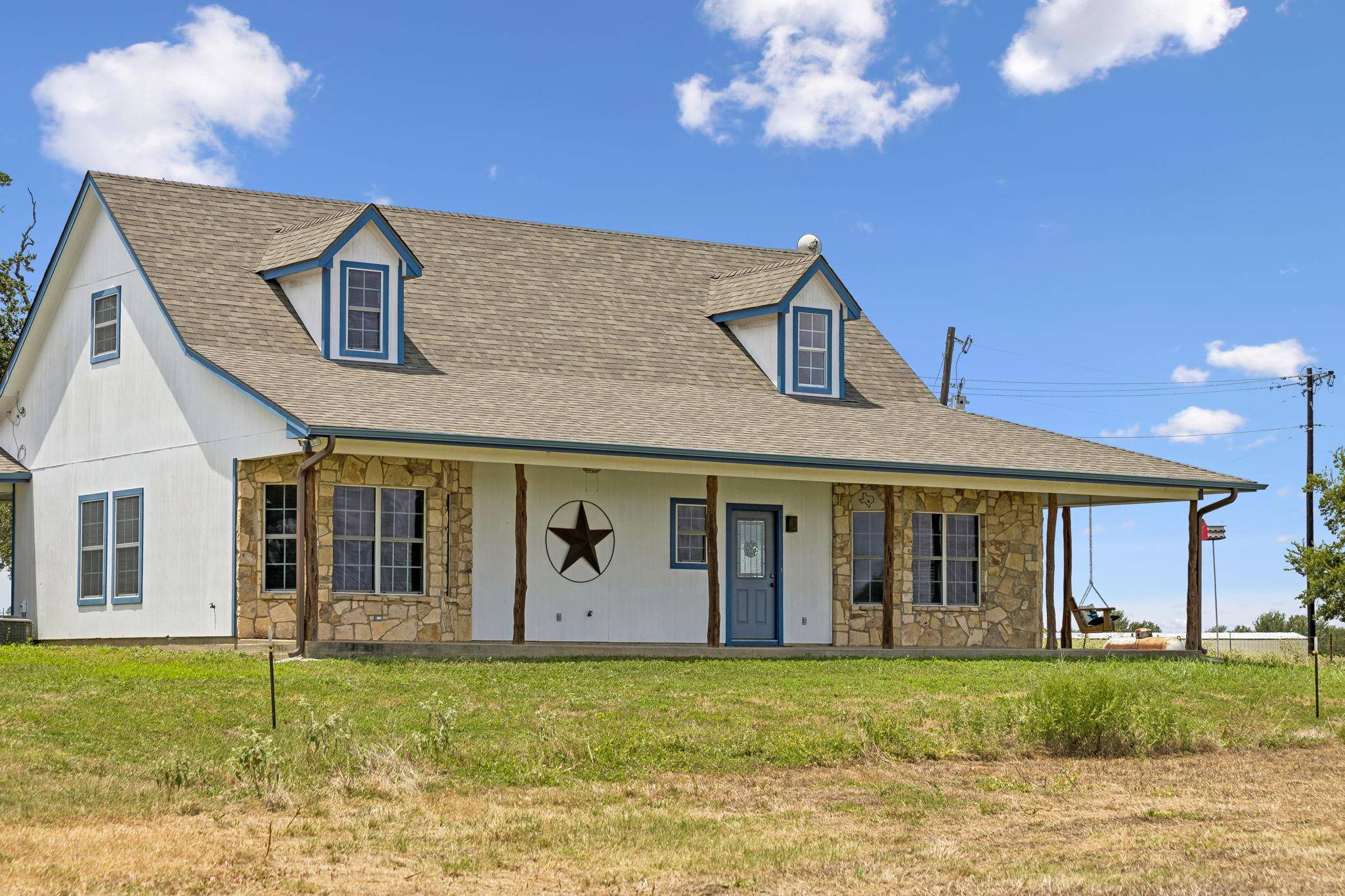 1034 County Road 202, Paige, TX 78659