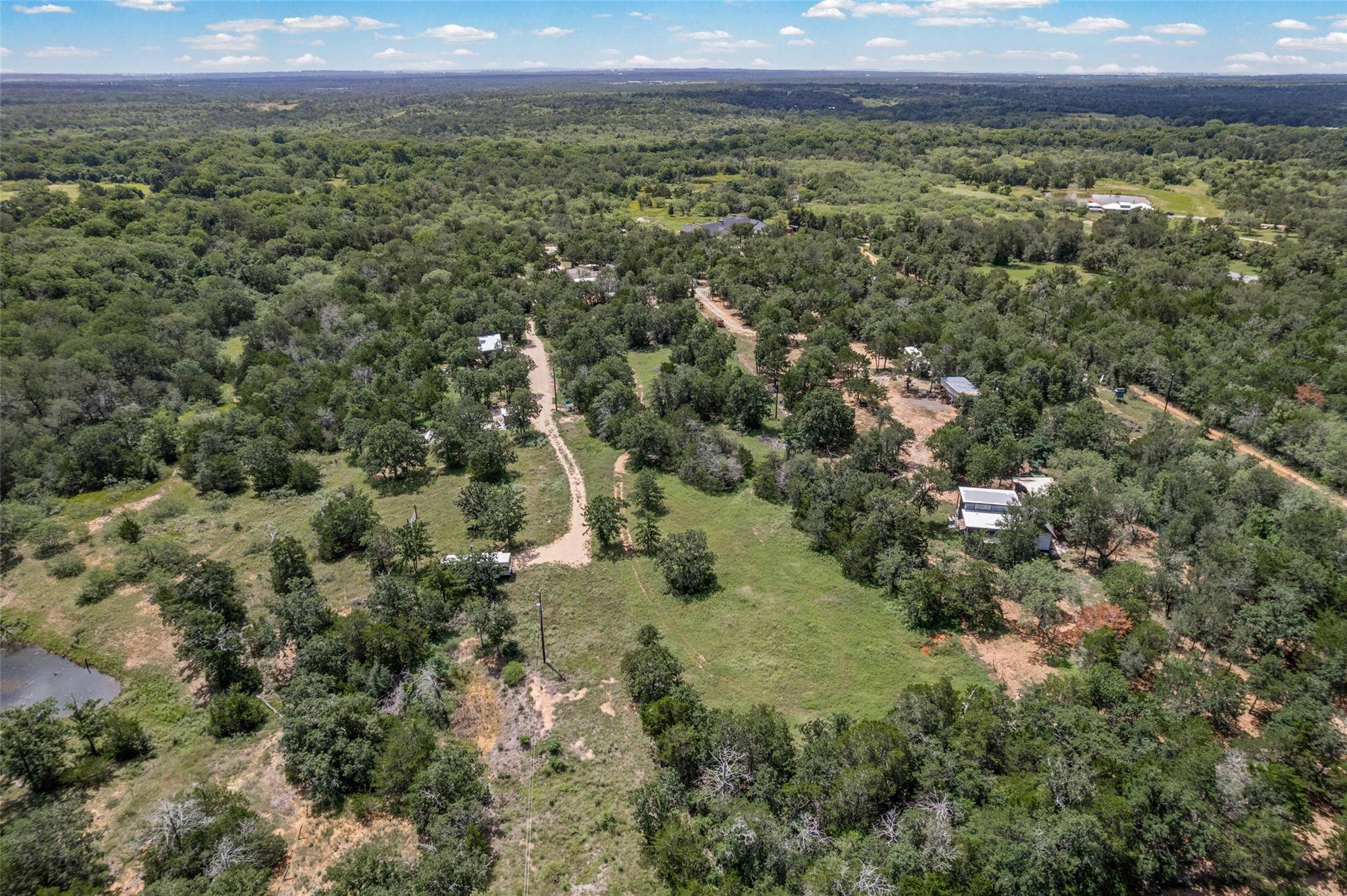 564 Boyd RD, Red Rock, TX 78662