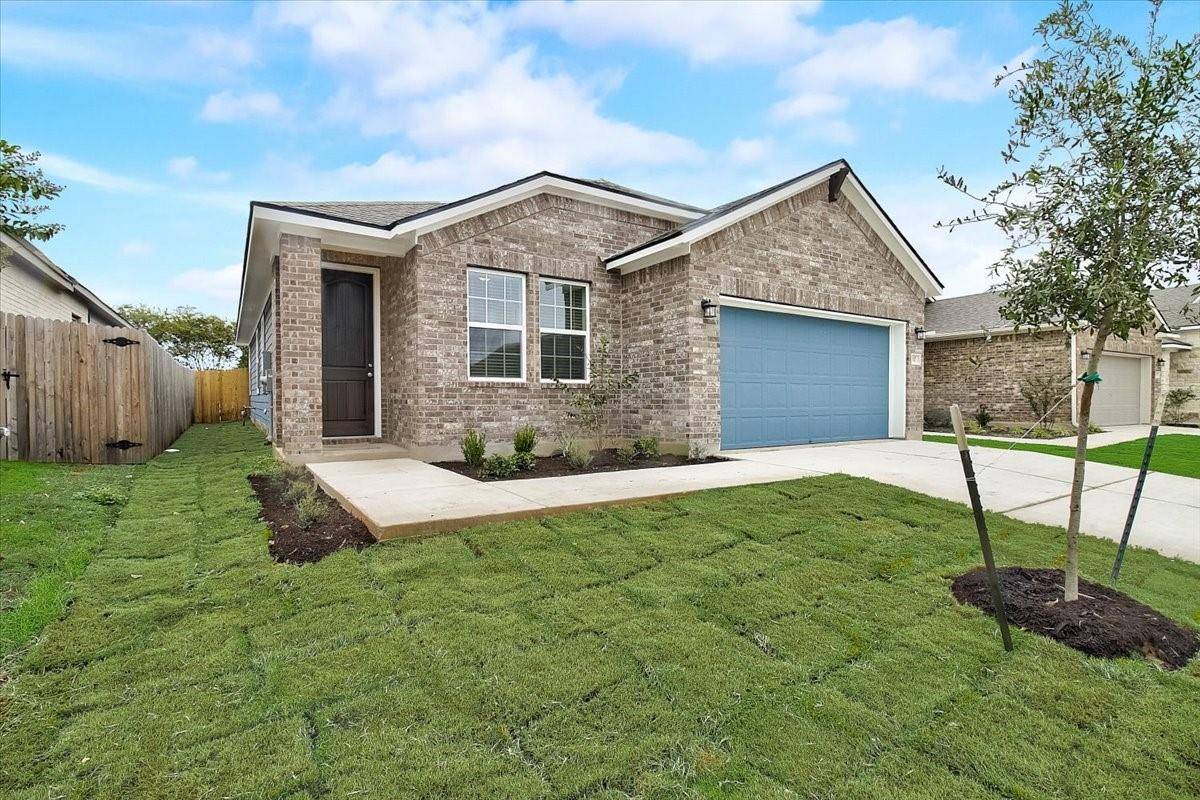 117 Lacey Oak LOOP, San Marcos, TX 78666