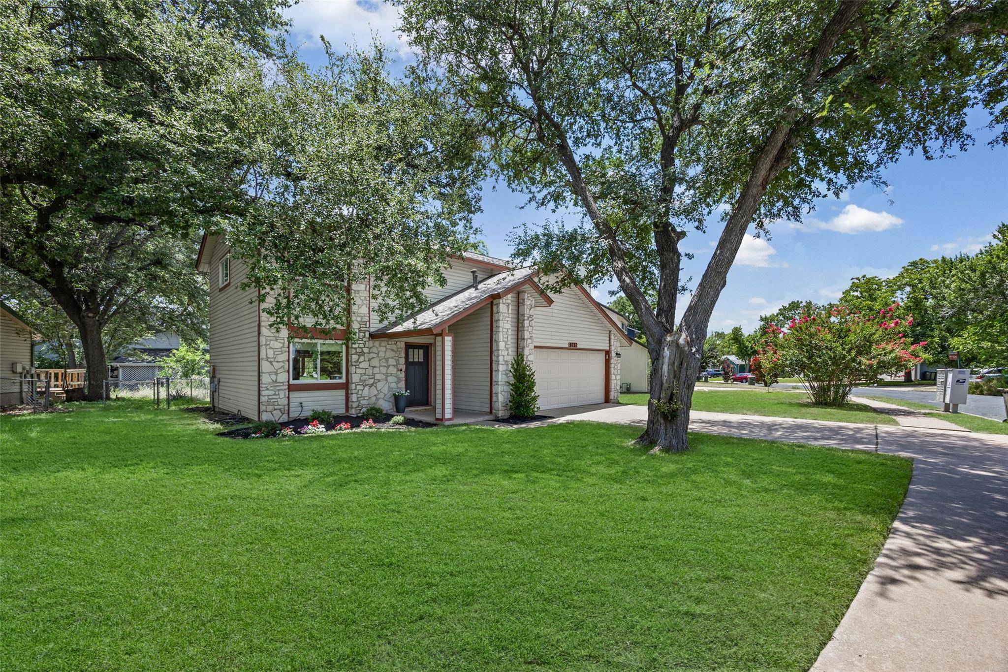 9737 Anderson Village DR, Austin, TX 78729