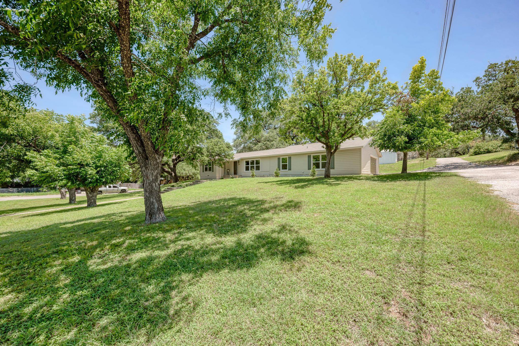 502 W Avenue A, Lampasas, TX 76550