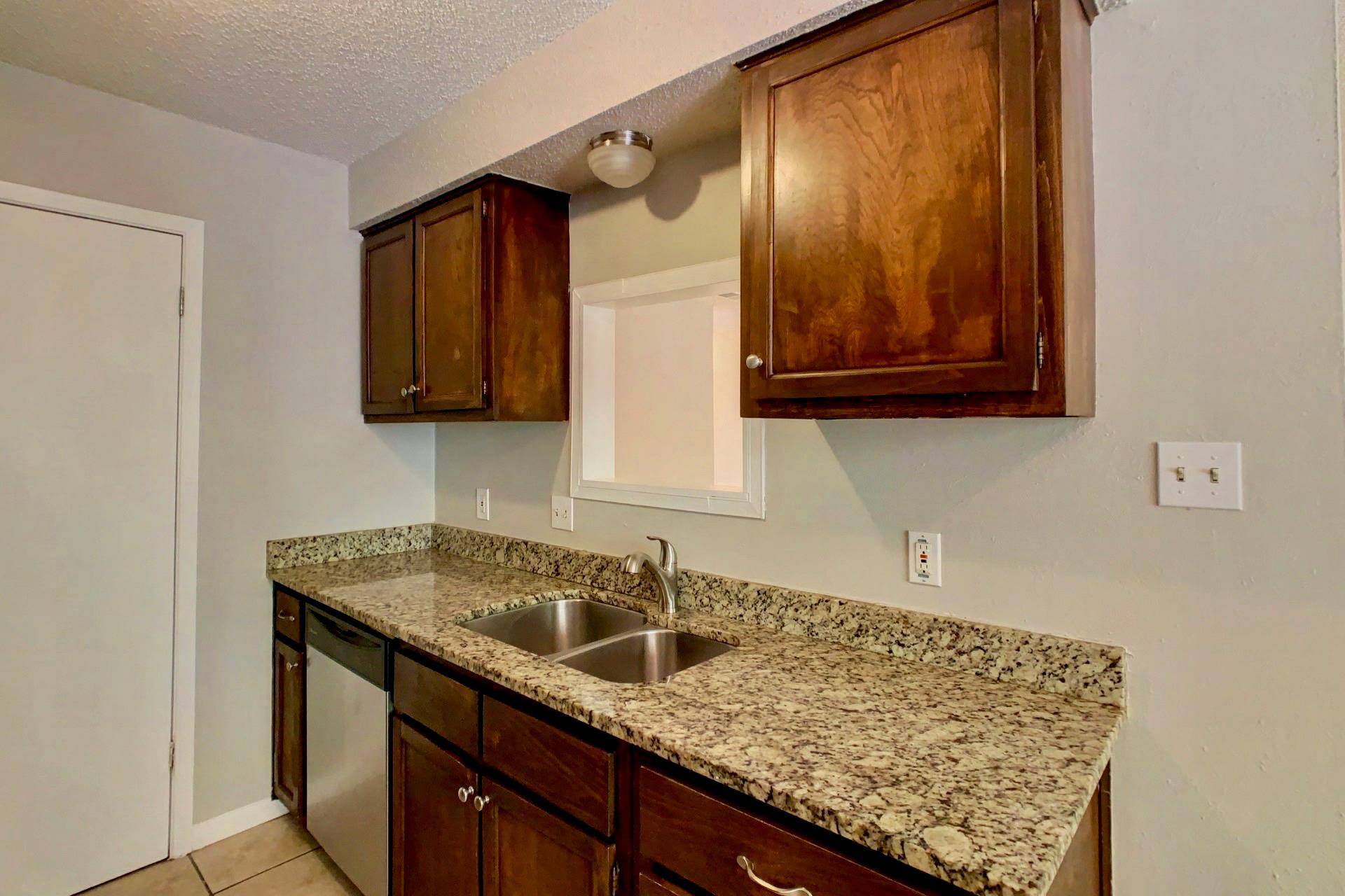 902 Cactus DR, Round Rock, TX 78681