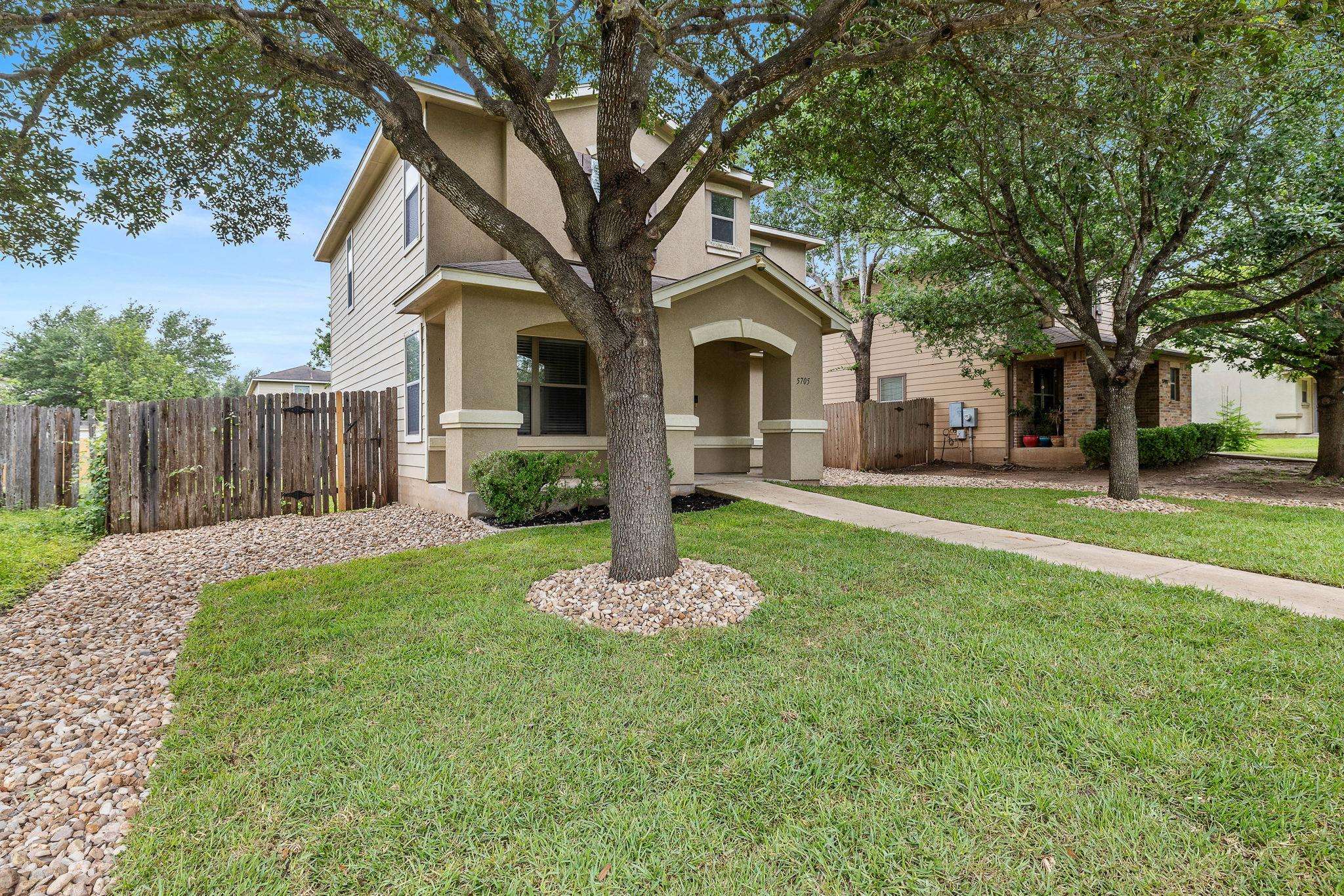 5705 Viewpoint DR #A, Austin, TX 78744